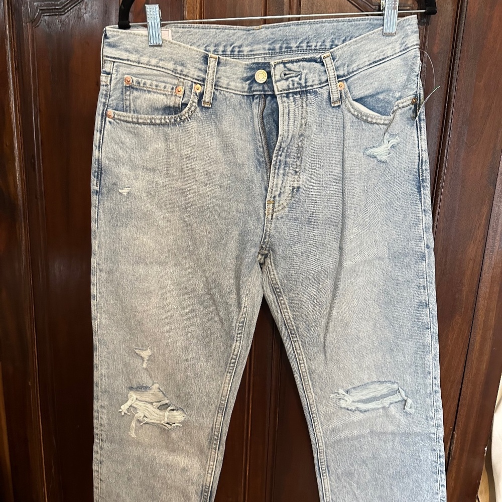 Cropped boyfriend jeans